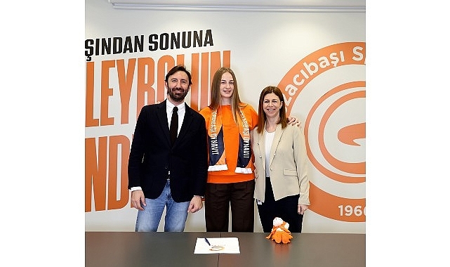 Avrupa'nın Yükselen Smaçörü Aleksandra Uzelac Eczacıbaşı Dynavit Formasıyla