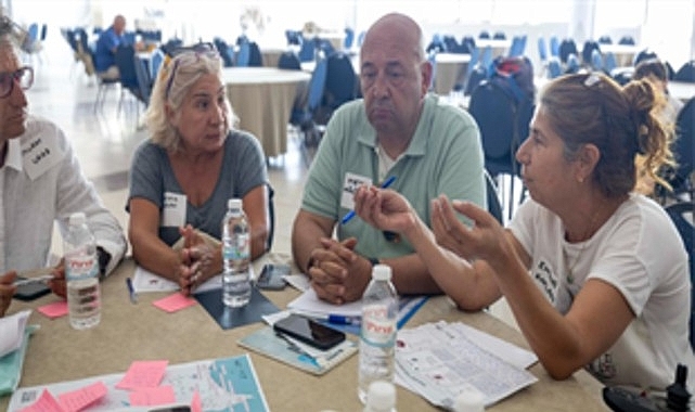 İzmir'de Yurttaş Meclisi dönemi başladı