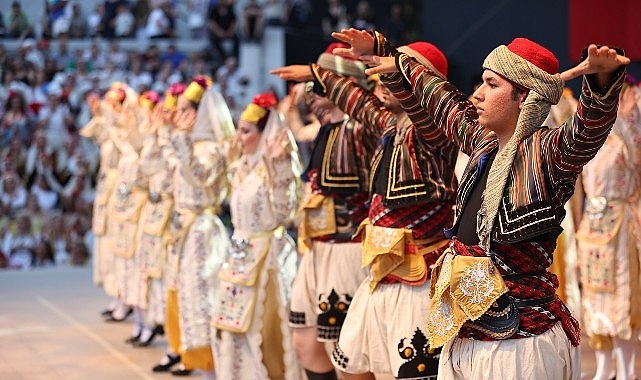 Konak'ın Halk Oyunları Şenliği'nde 20. yıl gururu yaşanacak