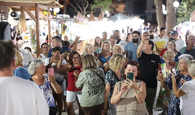 Didim Belediyesi Altınkum Sanat Sokağı'nda Sanat ve Dayanışmayı Buluşturdu